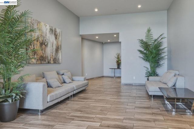 600 El Camino Real 308, Belmont, CA 94002