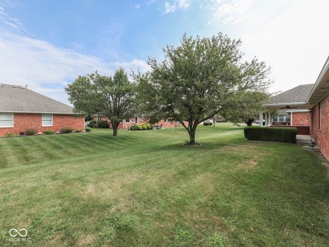 388 Vinewood Drive S, Brownsburg, IN 46112