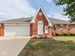 388 Vinewood Drive S, Brownsburg, IN 46112