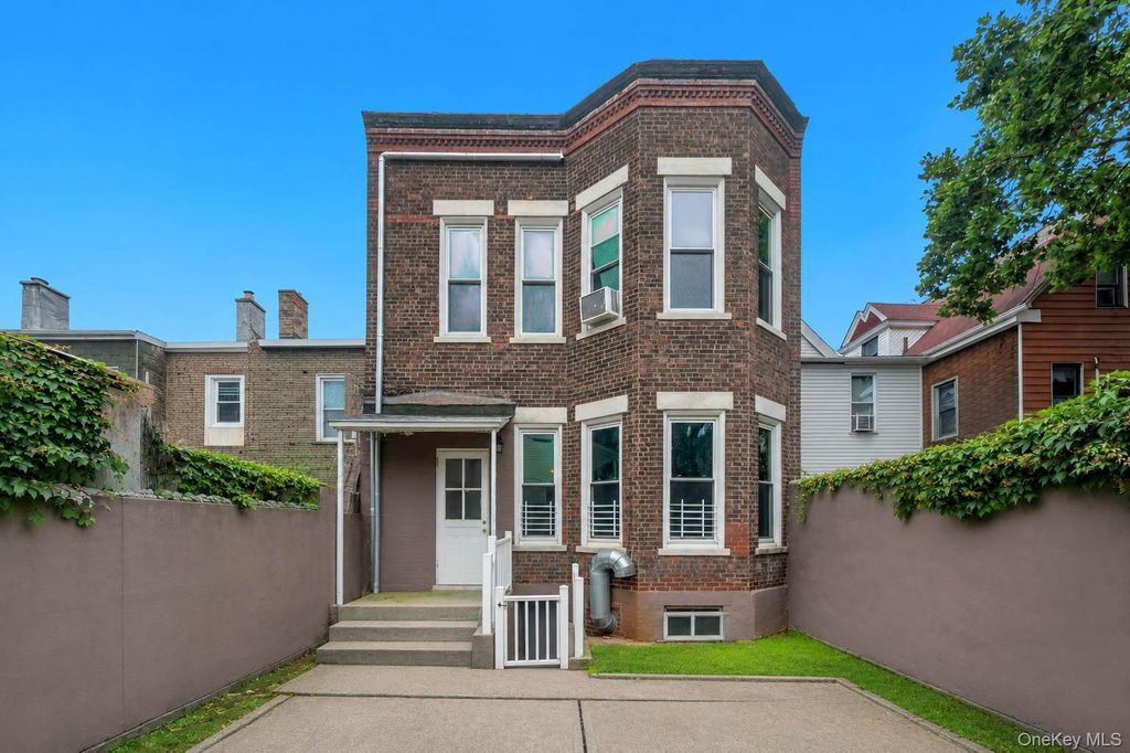 330 E 198th Street, Bronx, NY 10458 — photo 3