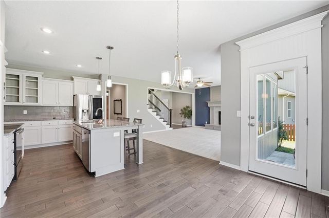 2776 W Sitka Drive, Olathe, KS 66061