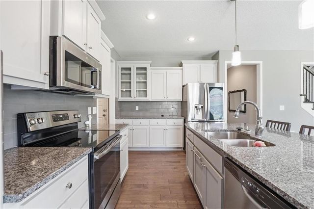 2776 W Sitka Drive, Olathe, KS 66061