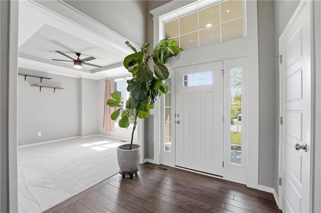 2776 W Sitka Drive, Olathe, KS 66061