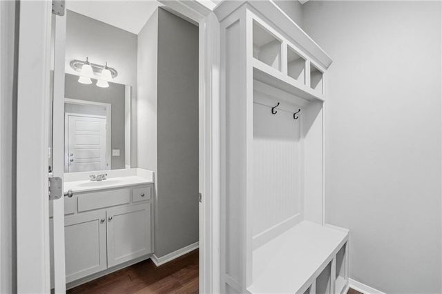 2776 W Sitka Drive, Olathe, KS 66061