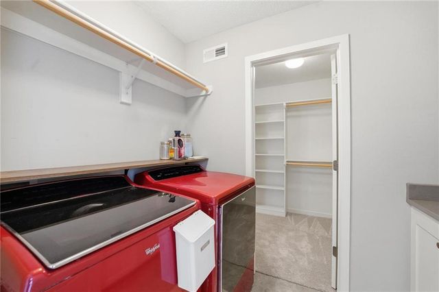 2776 W Sitka Drive, Olathe, KS 66061