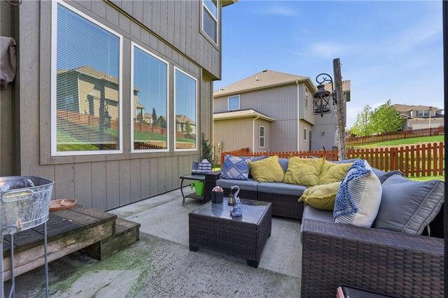 2776 W Sitka Drive, Olathe, KS 66061