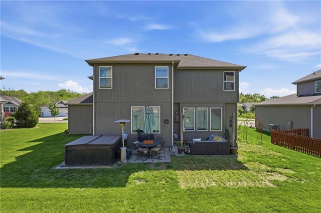 2776 W Sitka Drive, Olathe, KS 66061