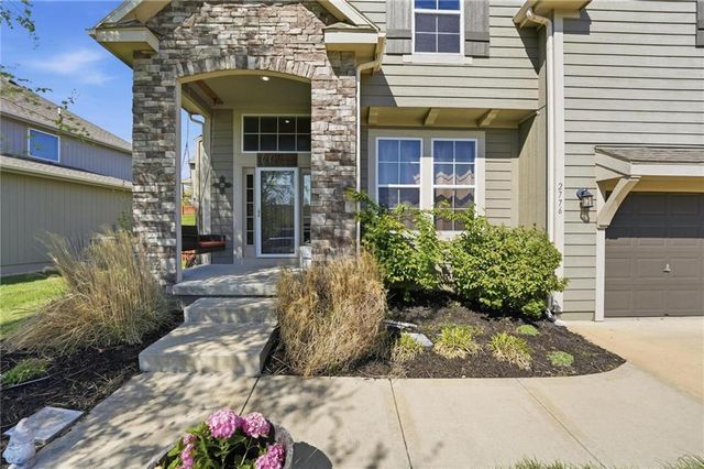 2776 W Sitka Drive, Olathe, KS 66061