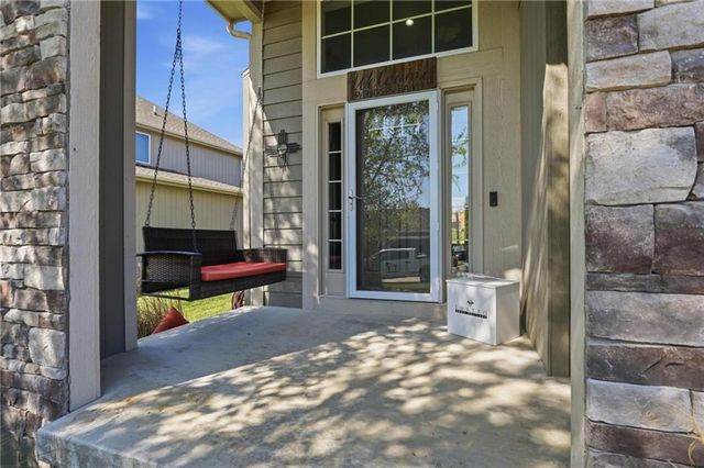 2776 W Sitka Drive, Olathe, KS 66061