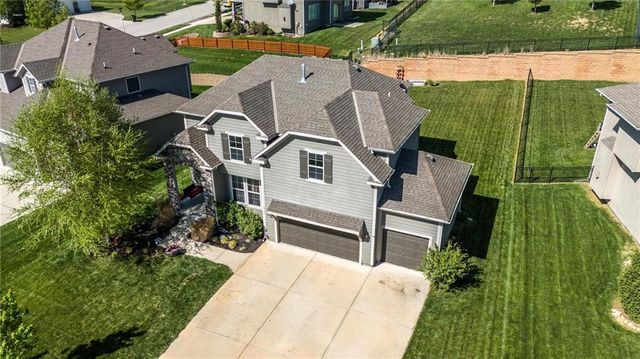 2776 W Sitka Drive, Olathe, KS 66061
