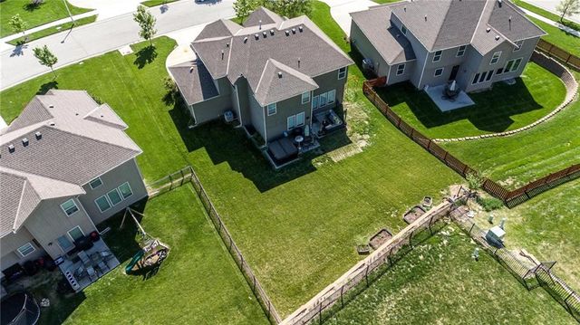 2776 W Sitka Drive, Olathe, KS 66061