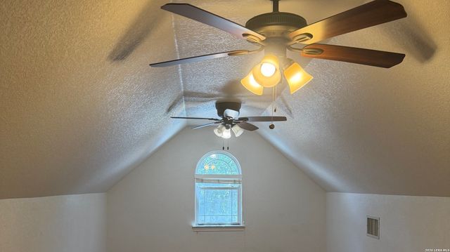 2044 N RANCH ESTATES BLVD, New Braunfels, TX 78130