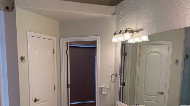 2044 N RANCH ESTATES BLVD, New Braunfels, TX 78130