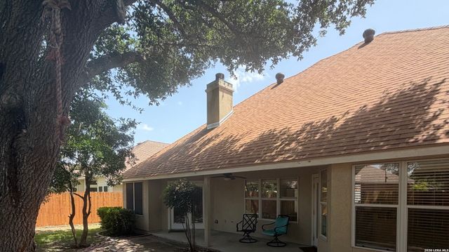 2044 N RANCH ESTATES BLVD, New Braunfels, TX 78130