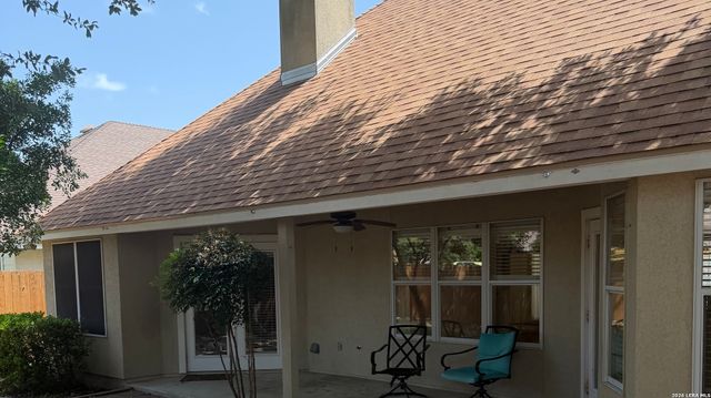 2044 N RANCH ESTATES BLVD, New Braunfels, TX 78130