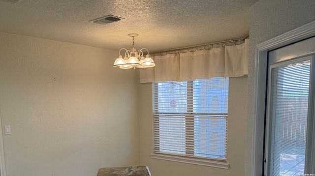 2044 N RANCH ESTATES BLVD, New Braunfels, TX 78130
