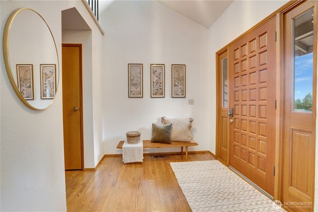 6802 Twin Hills Drive W, University Place, WA 98467