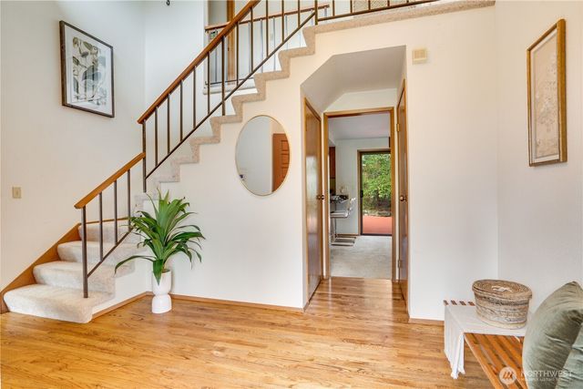 6802 Twin Hills Drive W, University Place, WA 98467