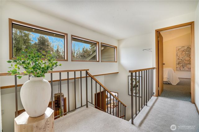 6802 Twin Hills Drive W, University Place, WA 98467