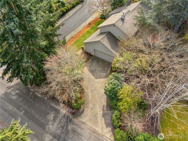 6802 Twin Hills Drive W, University Place, WA 98467