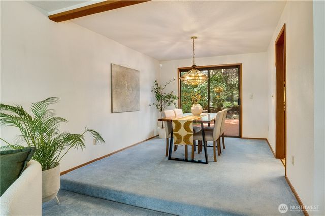 6802 Twin Hills Drive W, University Place, WA 98467