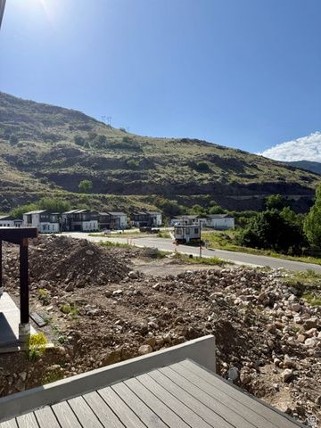 1579 E MADDIES CV, Ogden, UT 84404