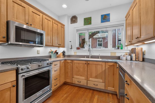 1376 Fontaine Road, Lexington, KY 40502