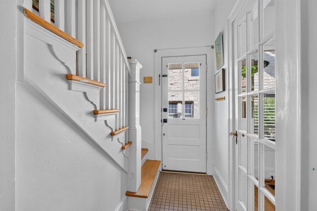 1376 Fontaine Road, Lexington, KY 40502