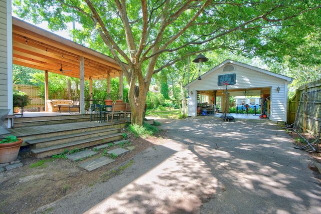 1376 Fontaine Road, Lexington, KY 40502