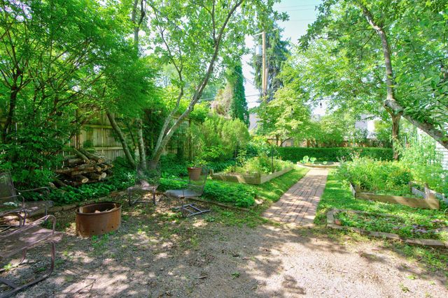 1376 Fontaine Road, Lexington, KY 40502
