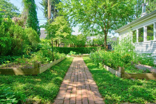 1376 Fontaine Road, Lexington, KY 40502