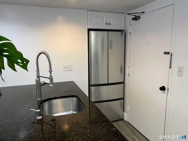 60 Strawberry Hill Avenue 814, Stamford, CT 06902