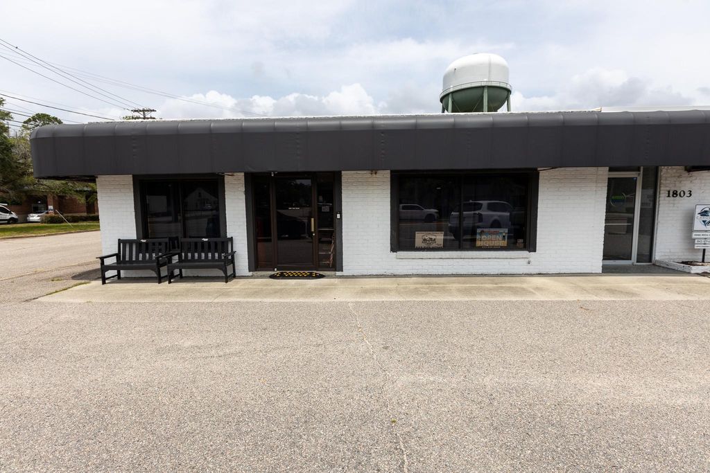 1803 N Oak St., Myrtle Beach, SC 29577 — exterior