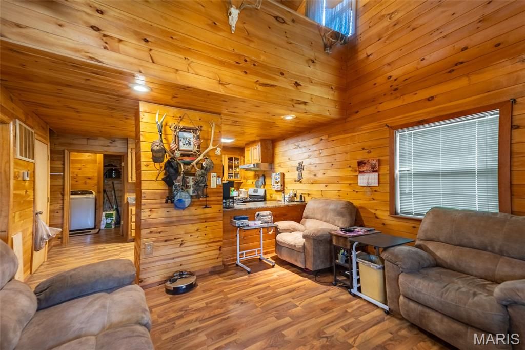 Image 5 of property listing at 650 Ripley JJ-2, Fairdealing, MO 63939