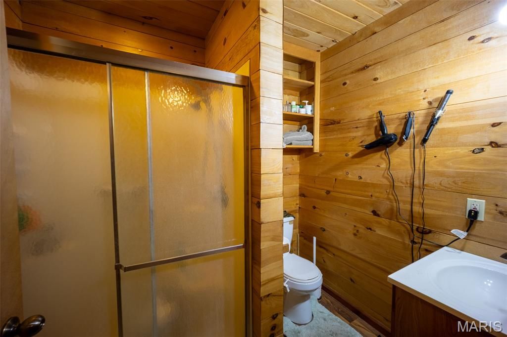 Image 10 of property listing at 650 Ripley JJ-2, Fairdealing, MO 63939