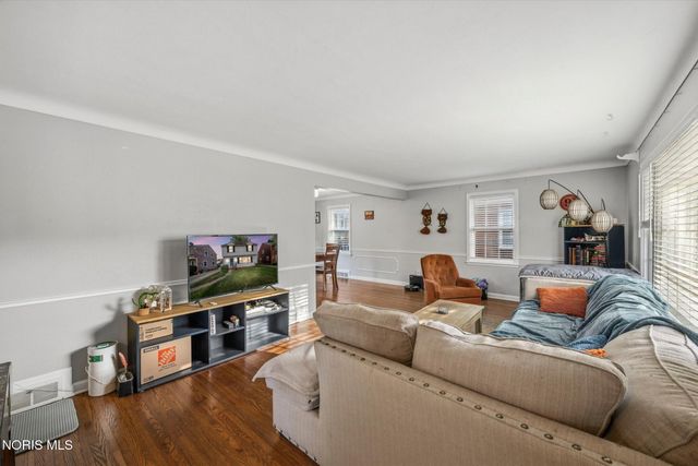 3840 Elmhurst Road, Toledo, OH 43613