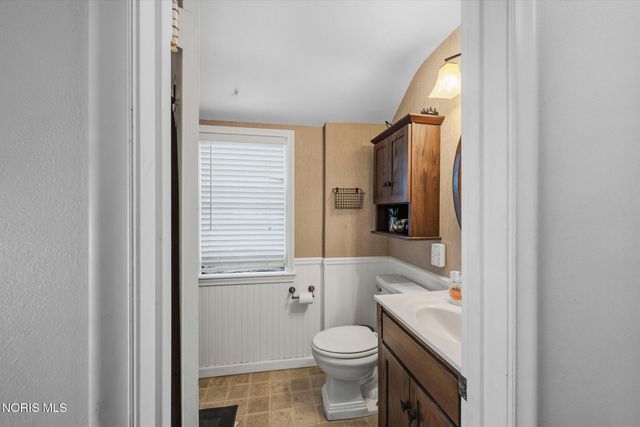 3840 Elmhurst Road, Toledo, OH 43613