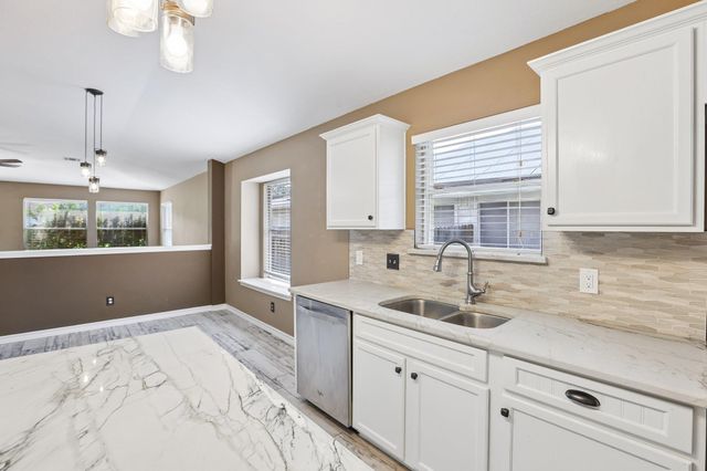 2656 Bradley LN, Round Rock, TX 78664