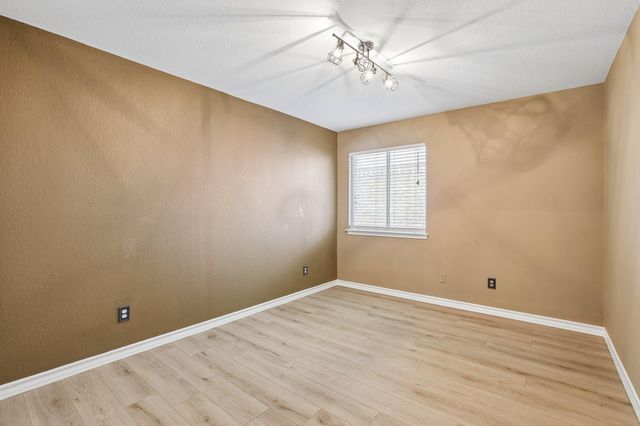 2656 Bradley LN, Round Rock, TX 78664
