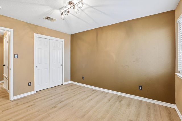 2656 Bradley LN, Round Rock, TX 78664