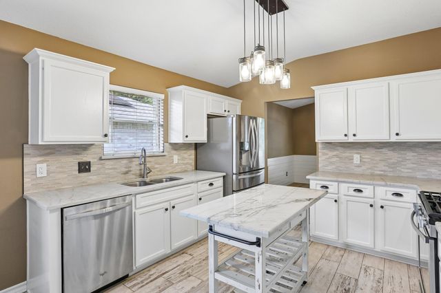 2656 Bradley LN, Round Rock, TX 78664