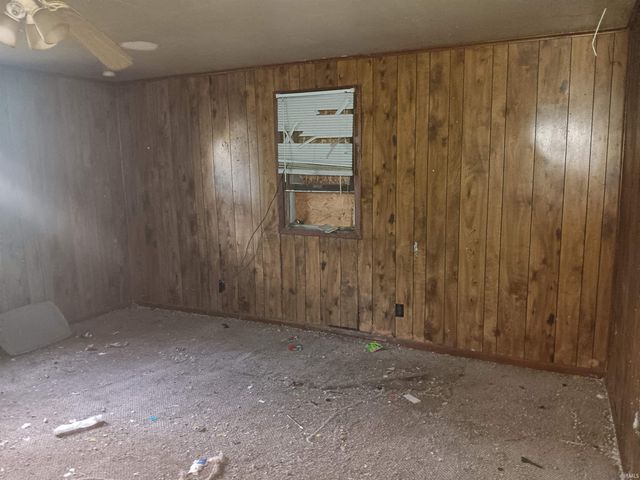 407 N Ledgerwood Street, Carlisle, IN 47838