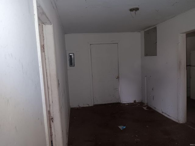 407 N Ledgerwood Street, Carlisle, IN 47838