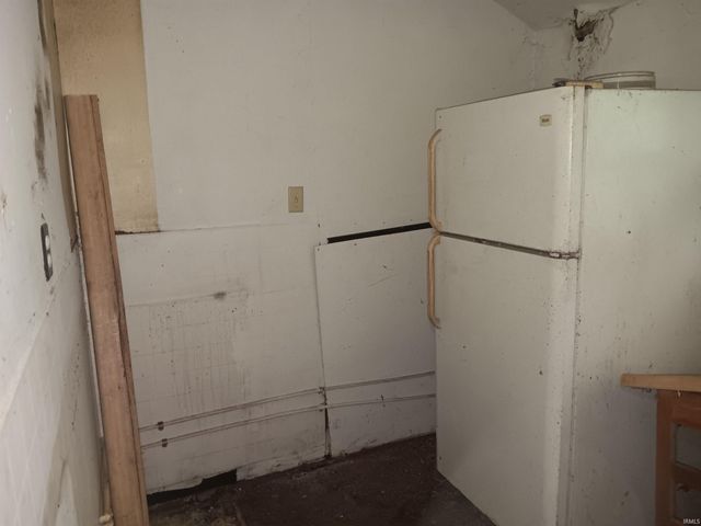 407 N Ledgerwood Street, Carlisle, IN 47838