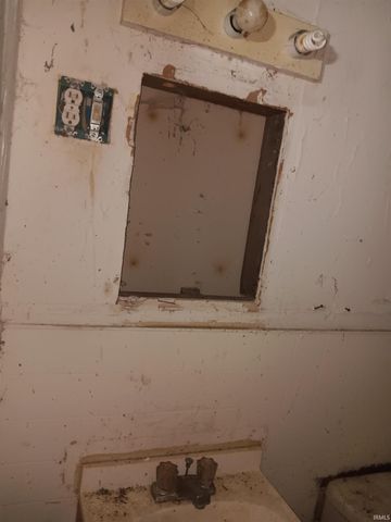 407 N Ledgerwood Street, Carlisle, IN 47838