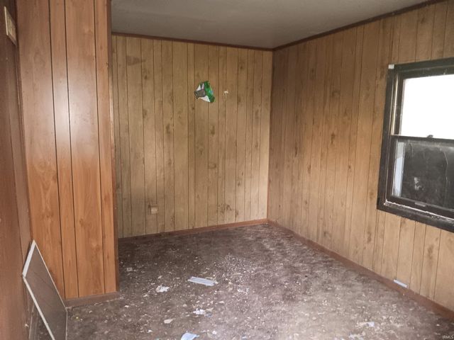 407 N Ledgerwood Street, Carlisle, IN 47838