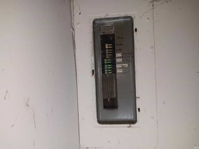 407 N Ledgerwood Street, Carlisle, IN 47838