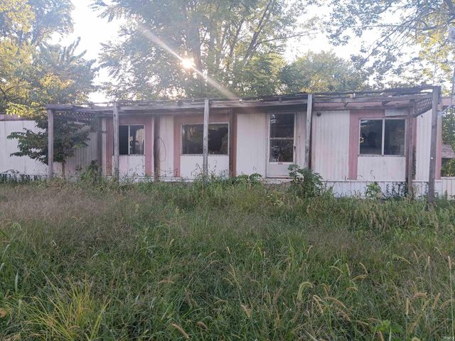 407 N Ledgerwood Street, Carlisle, IN 47838