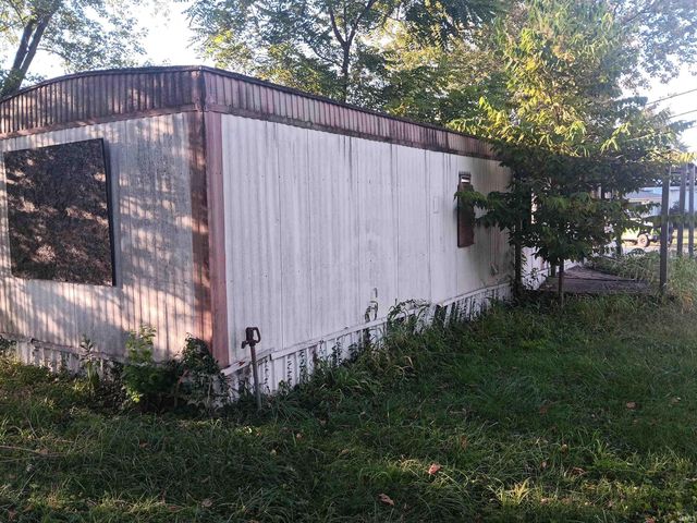 407 N Ledgerwood Street, Carlisle, IN 47838