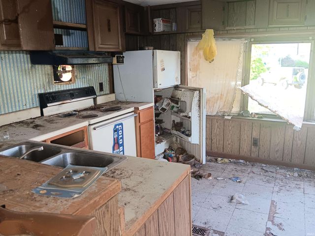 407 N Ledgerwood Street, Carlisle, IN 47838